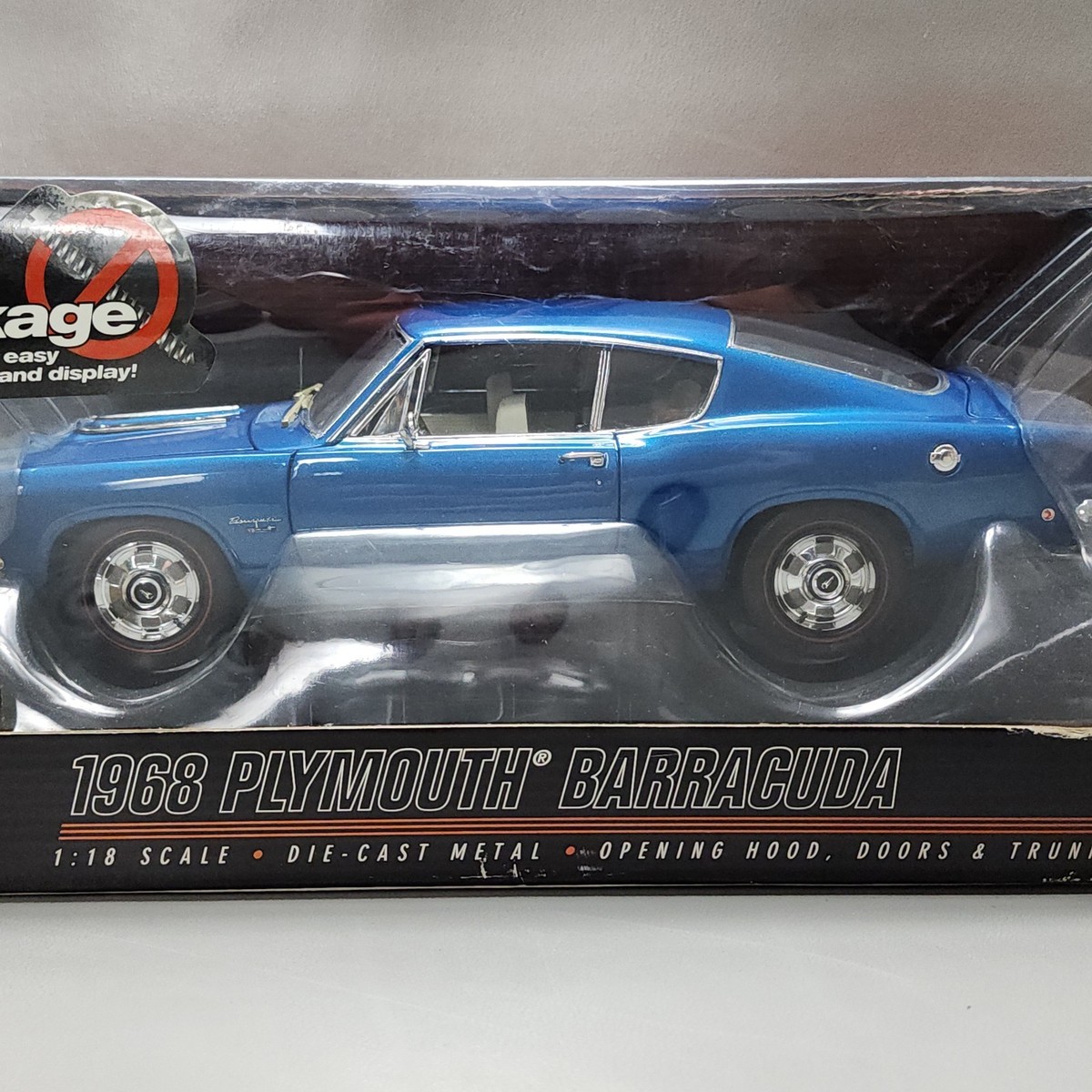 PLYMOUTH BARRACUDA 1/18スケール 1/18 SCALE 1968 PLYMOUTH BARRACUDA , IN BLACK BY HIGHWAY 61
