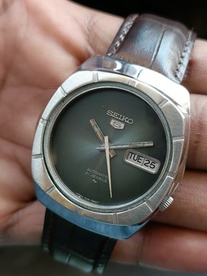 VINTAGE SEIKO 5 21J AUTOMATIC 7019-7370 JAPAN MEN'S WORKING CONDITION