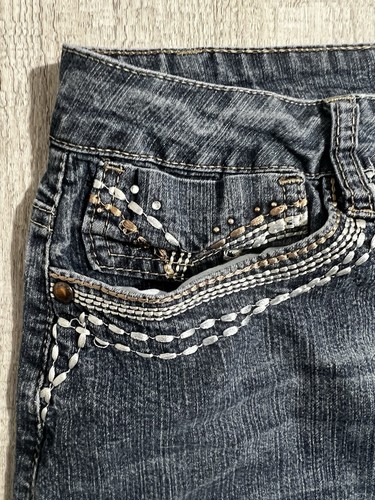 Cato Denim Skirt Size 16 Embroidered Pockets Rhinestones Zip Front 5 Pocket Y2K - Picture 3 of 12