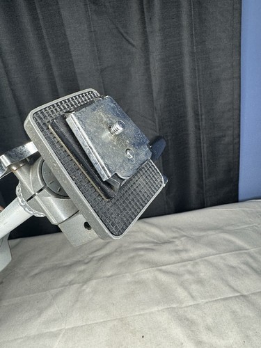 Treppiede fotocamera Spiratone alluminio Giappone buone condizioni come nuovo 23”-63” - Foto 7 di 10