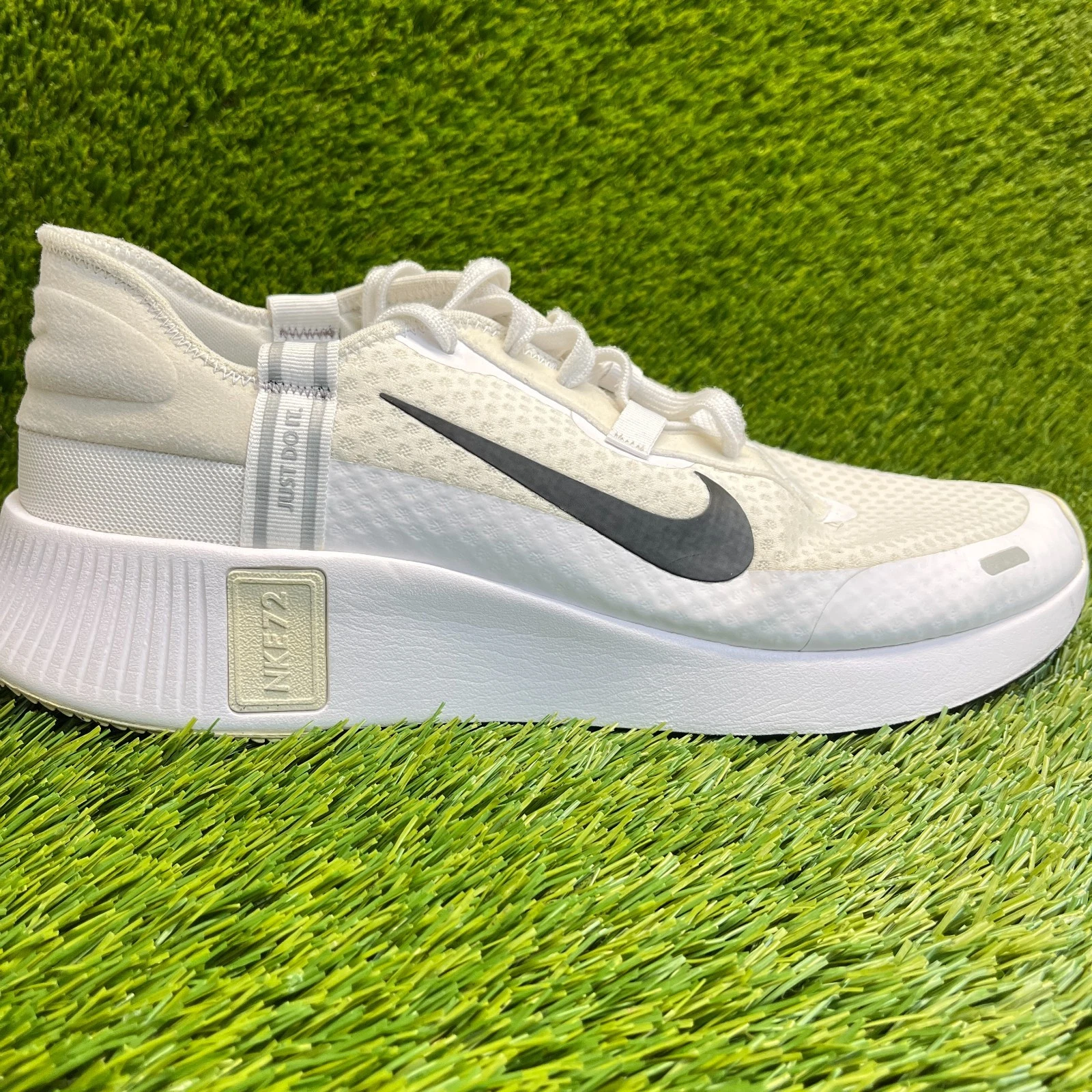 Nike Reposto Mens Size 13 White Black Athletic Running Walking Shoes Sneakers