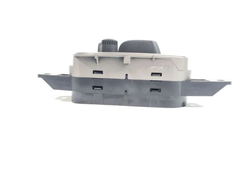 Front Right Seat Control 16 Way Switch PN 6W8314B566BF OEM 2007 Jaguar XK - Image 4 of 4