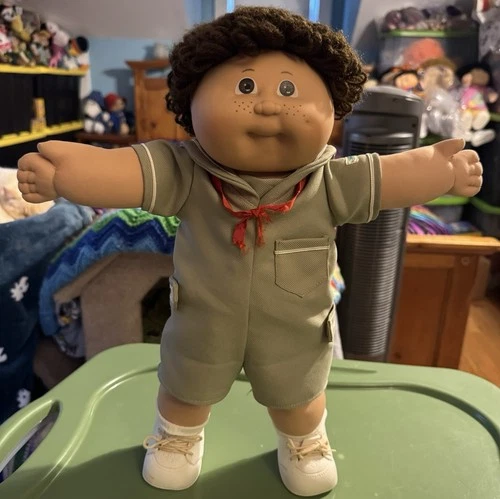 Cabbage Patch Jesmar Kid HM #3 Boy brown loops freckles and brown eyes  💚