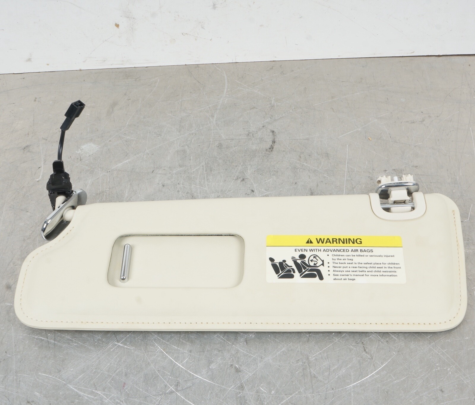 2011 - 2020 BENTLEY MULSANNE FRONT LEFT DRIVER SUNVISOR SHADE
