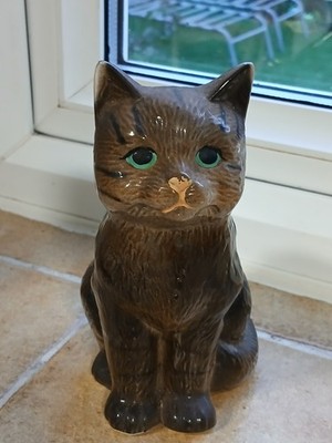 VTG 70s Tabby Cat Figurine Green Eyes Stripey Brown Coat  Ceramic Kitsch Lovely