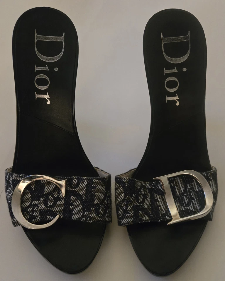 Zapatos Christian Dior de tacón alto azul marino con monograma para mujer Exc. Estado. Talla 35 1/2 Foto 3 de 4