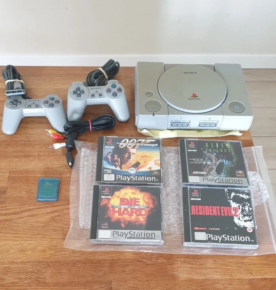 PS1 & M.Card - R.E 10/10 Ultra Mint- Aliens 10/10- D.H 10/10 -007 8/10 🥰 