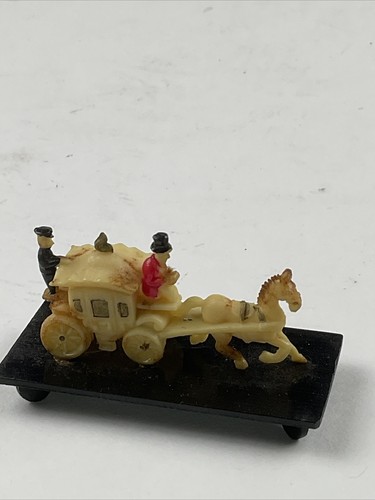 Miniature Plastic Stagecoach with Driver and Horse on Stand - Picture 4 of 5
