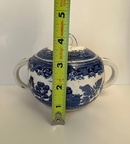Vintage WOOD & SONS ENGLAND BLUE WILLOW DOUBLE HANDLE LIDDED SUGAR BOWL - RARE ! - Picture 16 of 20