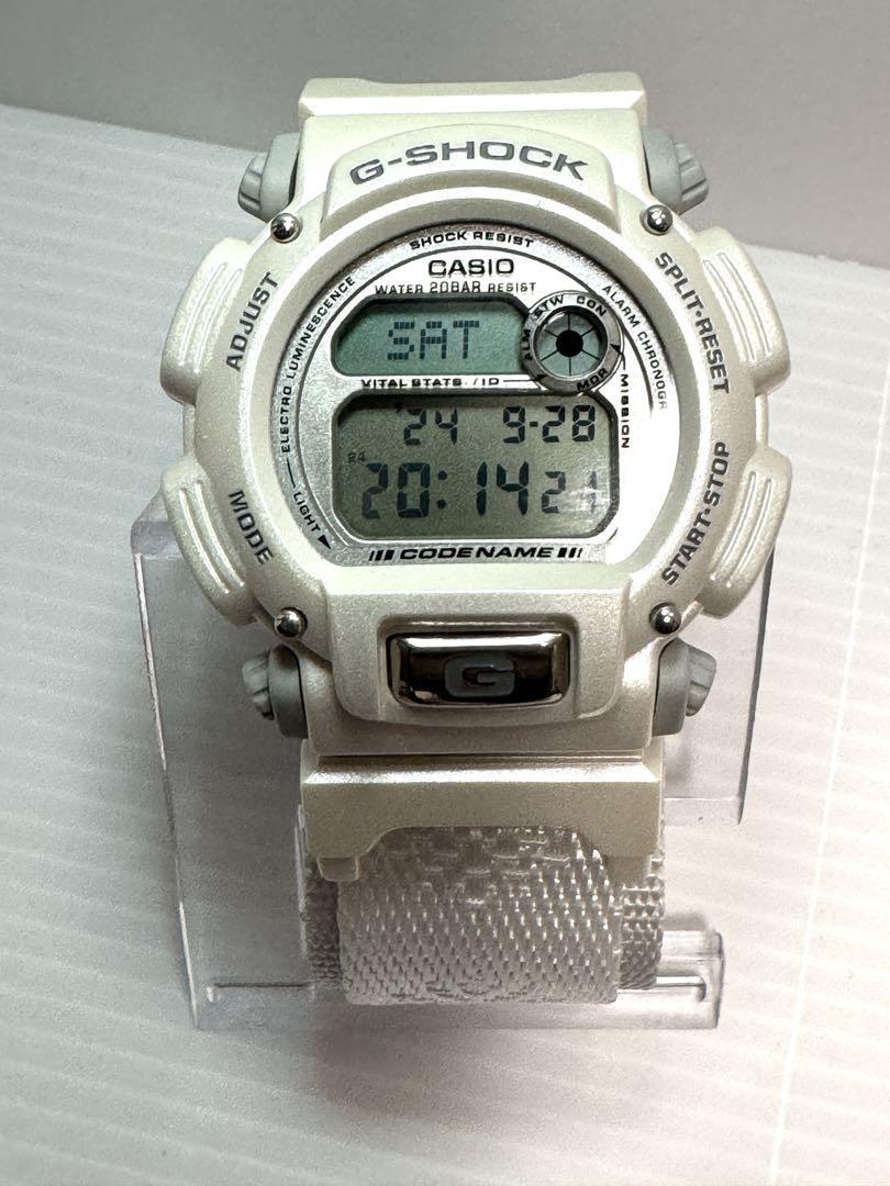 カシオG-SHOCK DW-8800AJ-7AT