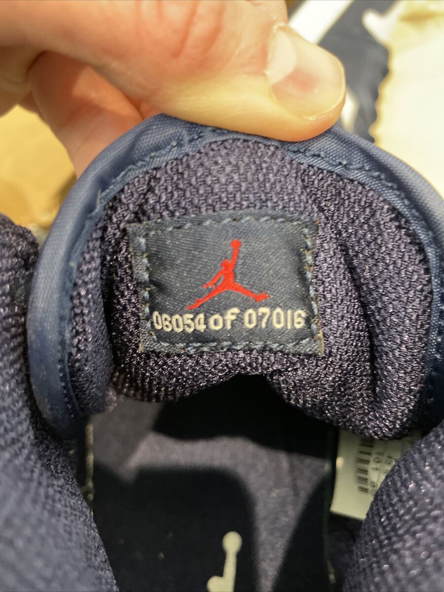 2001 Retro + Air Jordan 1 Mid size 9 NAVY METALLIC Japan 2001 Retro + Air Jordan 1 Mid size 9 NAVY METALLIC Japan