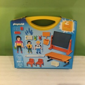 NEW RARE PLAYMOBIL CITY LIFE SCHOOL PLAY SET W/ TAKE ALONG CASE 33 PCS 5971 