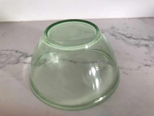 VINTAGE SMALL GREEN DEPRESSION GLASS MIXING BOWL - Picture 4 of 6