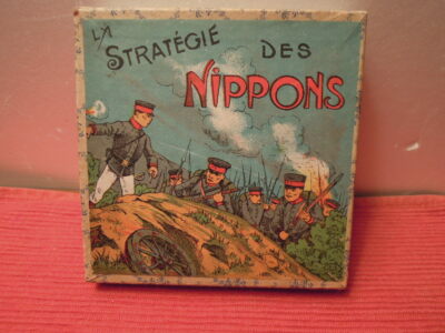 Jeu De Société Ancien : La Stratégie Des Nippons – N.K. Paris – Complet TBE