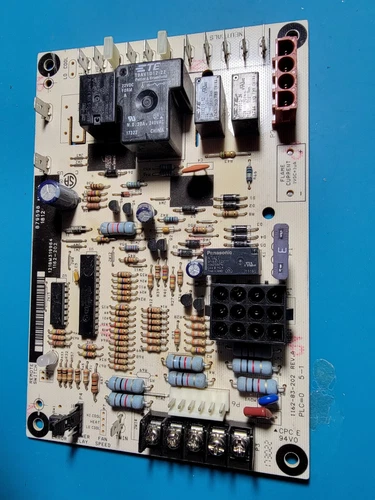 York Coleman Source1 Furnace Control Circuit Board 1162-202 879598 1162-83-202