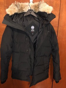 canada goose size small