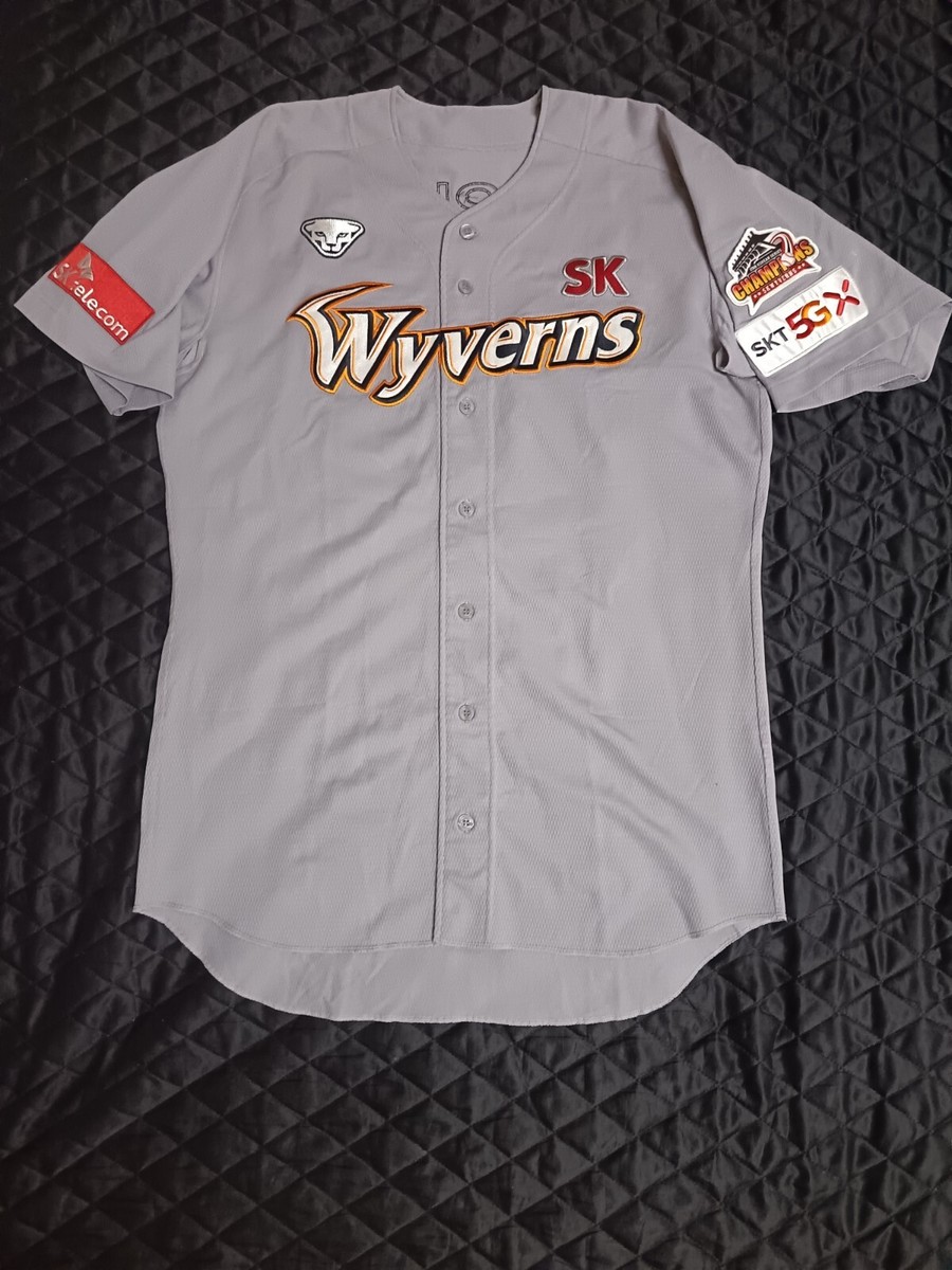 SK Wyverns #63 이원준 Lee Won-Joon Signed Game Used KBO SK Wyverns #63 이원준 Lee Won-Joon Signed Game Used KBO