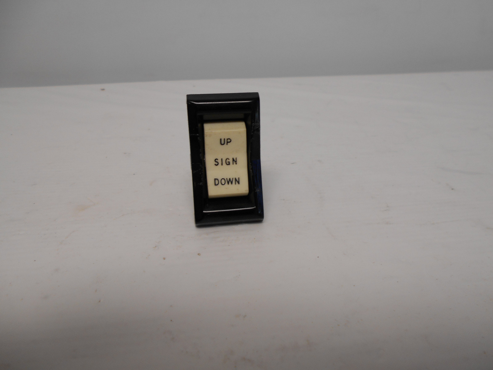 EATON 2 POSITION SWITCH 9346 UP,DOWN, SIGN MADE IN USA | eBay