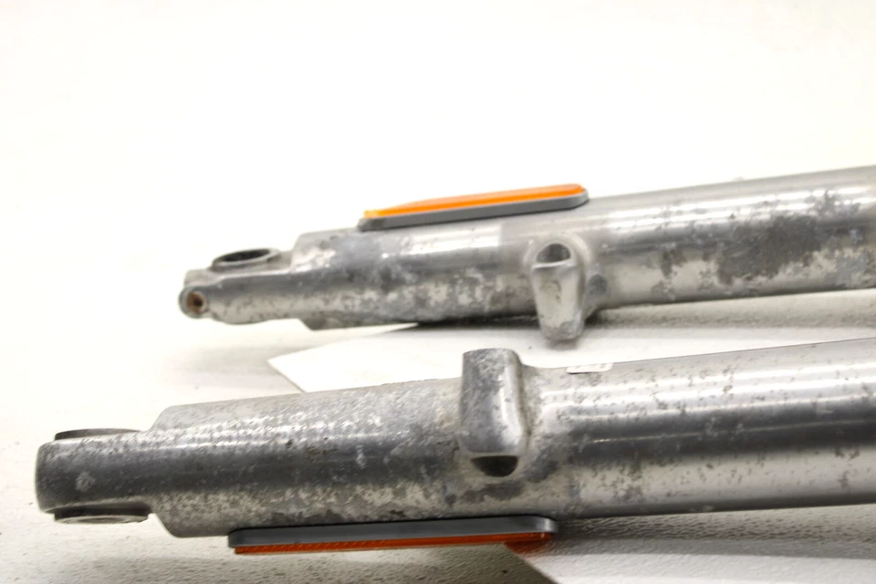 Передние вилки 15–23 Harley Davidson Freewheeler с нижней тройной елкой - Изображение 2 из 4