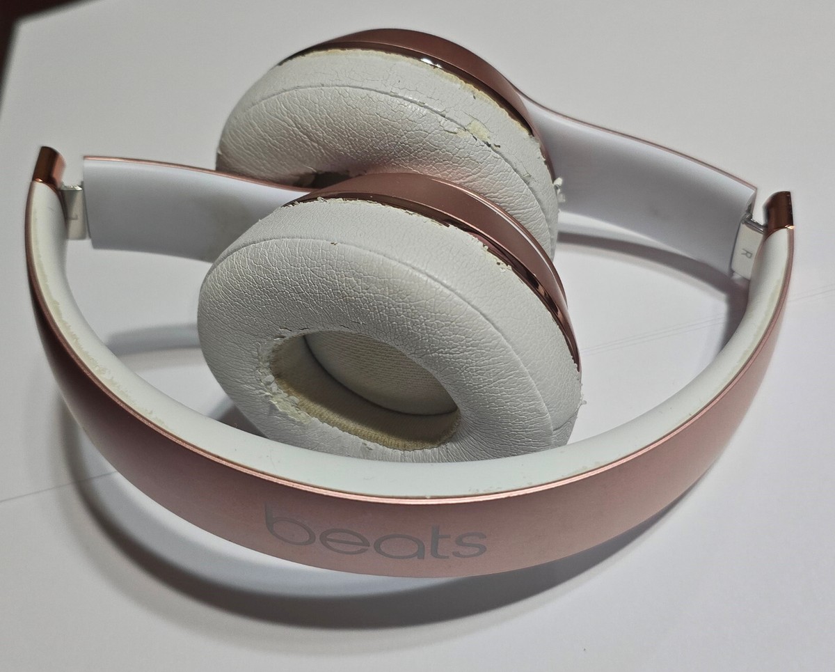 Genuine Rose Gold Beats Solo3 Wireless Headphones - Works Genuine Rose Gold Beats Solo3 Wireless Headphones - Works