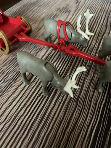 Playmobil Santa Clause With Sleigh And 4 Reindeer And Angel - Picture 2 of 3