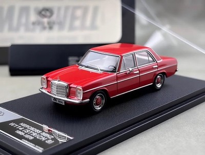 Maxwell 1:64 Red W114 200 Strich 8 Classic Sedan Model Diecast Metal Car