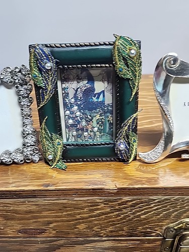 Vintage Collection Set of 4 Ornate Pic Frames w/Rhinestones And Metal Lot #6 - Picture 3 of 5