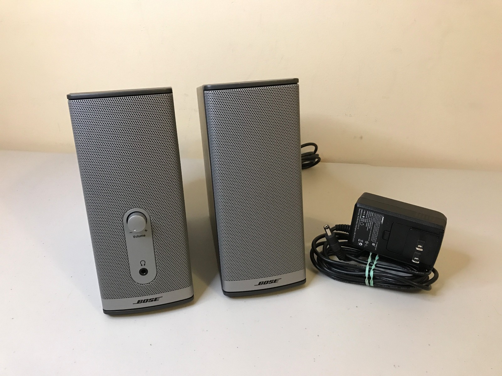 Bose Companion 2 Series II Multimedia Speaker System w/ Powe