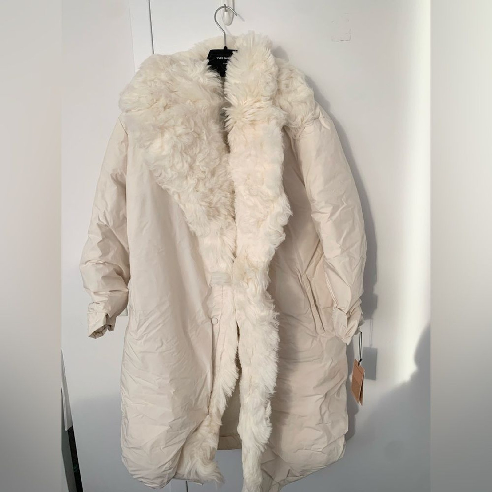 RRP US$1,490 Yves Salomon duck down lamb shearling trim coat meringue NWT FR34