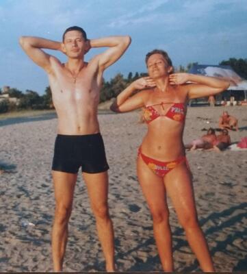 Beach Couple Shirtless Man Bikini Woman Armpits Muscle Guy Girl Orig Vtg Photo