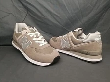 New Balance Boys 574 Athletic Sneakers GC574EVG Grey White Size 6 NEW IN BOX!