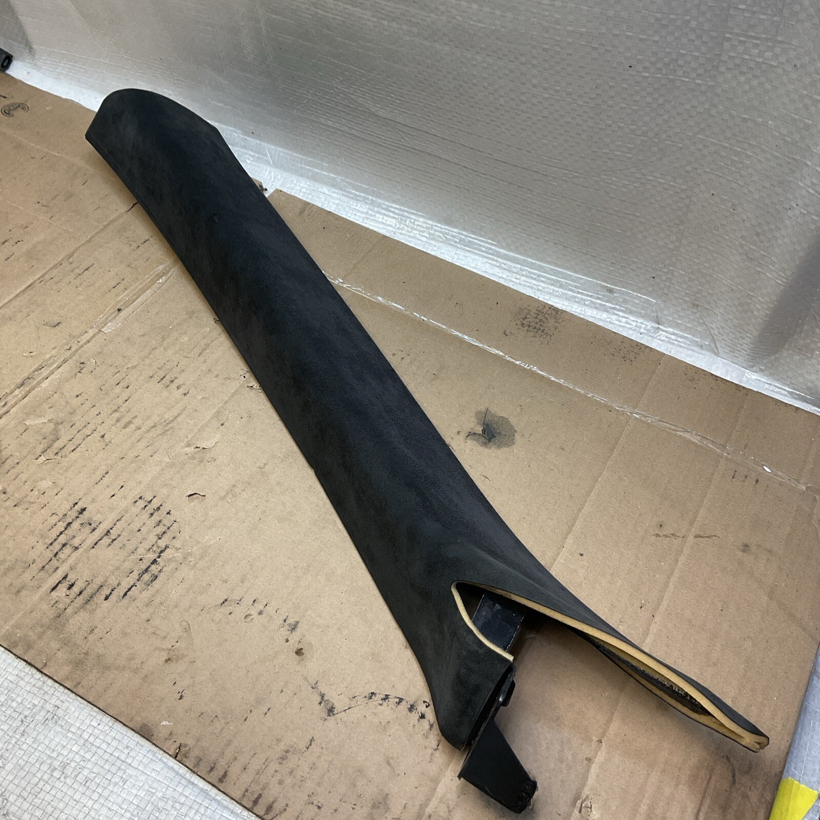 2014-2021 MASERATI QUATTROPORTE FRONT LEFT A PILLAR TRIM PANEL BLACK 06700133520