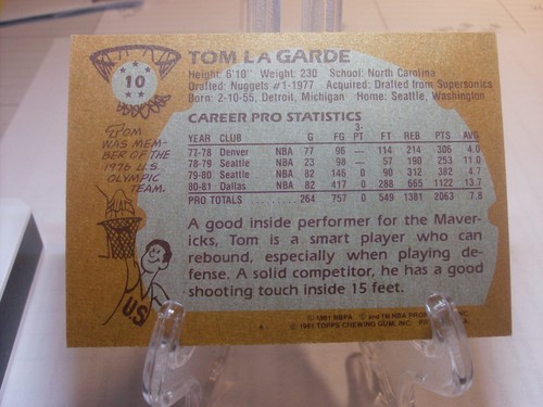1981-82 Topps Basketball Card #10 - Tom Lagarde - Dallas Mavericks (95931) - Picture 2 of 2
