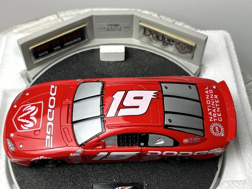 NASCAR #19 Dodge Show Car Escena Cerámica 2000 Intrepid Evernham Racing Escala 1:32 Foto 4 de 4