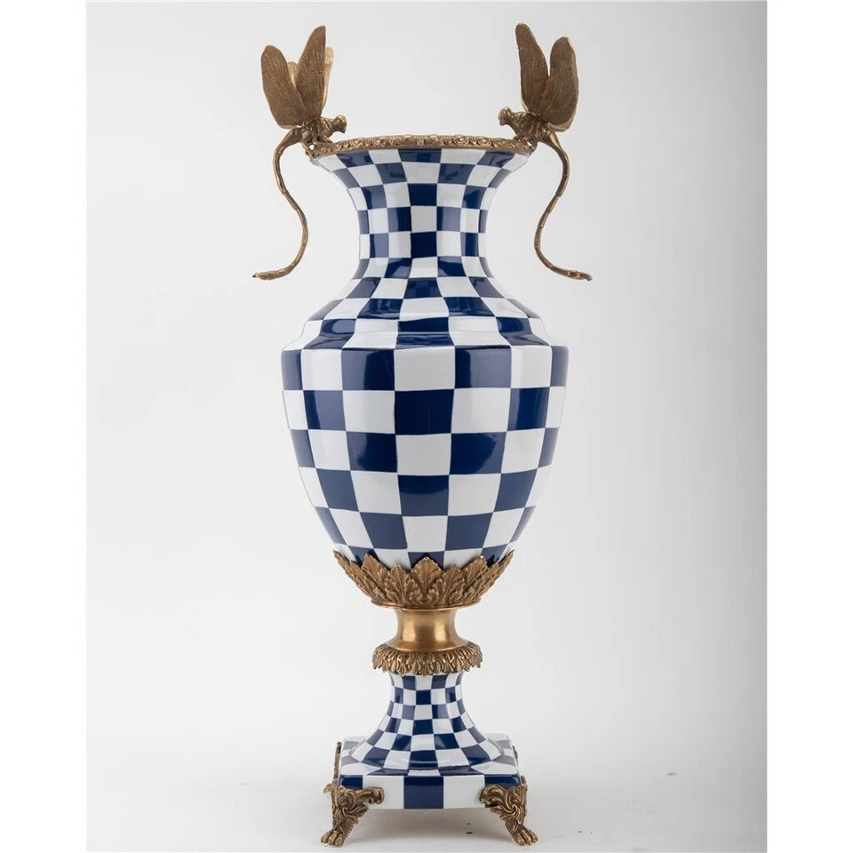 JARRÓN A CUADROS PORCELANA CON LIBÉLULA ORMOLU BRONCE AZUL Y BLANCO - 19"H Foto 2 de 4