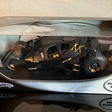 1/18 Hot Wheels Batman Begins Batmobile Tumbler Diecast Minicar