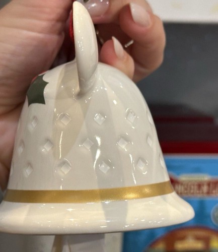 Disney Parks 2025 Snow Collection Weihnachten Mickey Bell Keramik Ornament NEU - Bild 3 von 4
