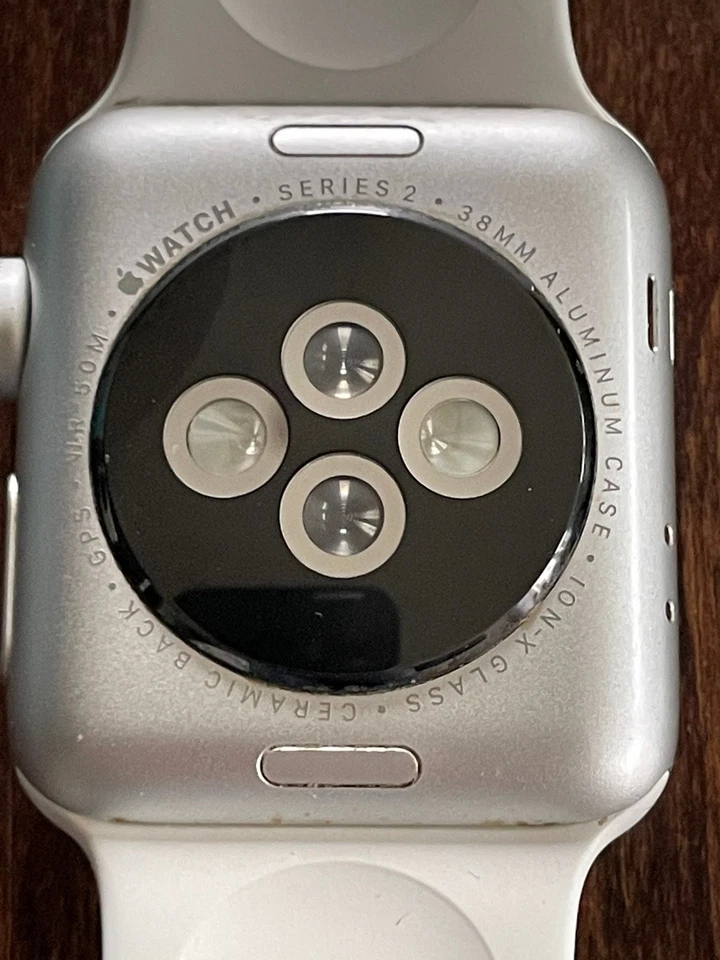 Apple Watch Series 2 GPS - 38mm Silber Aluminium Weiß - Sportarmband - Bild 4 von 4