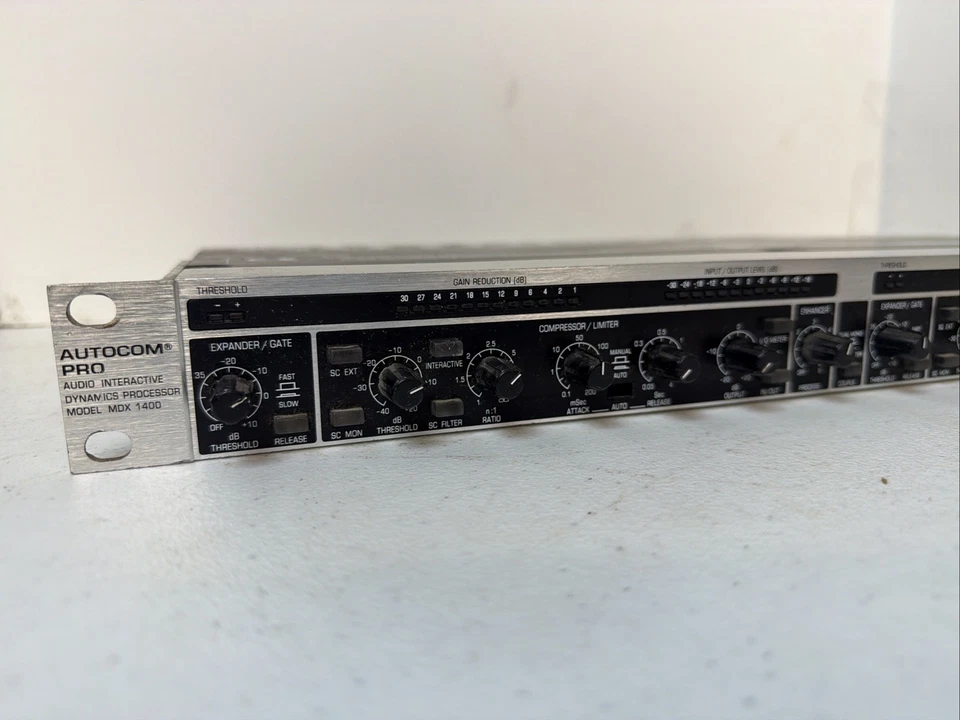 Procesador Behringer Autocom PRO-XL MDX1600 | Usado, Encendido Foto 3 de 4