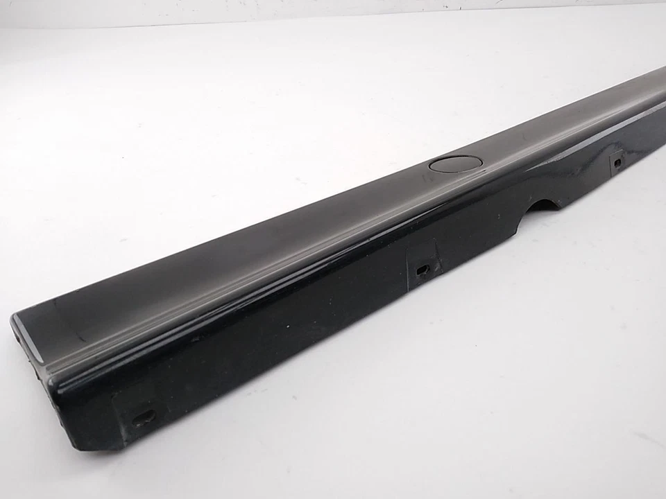 BMW 328i E36 Pair Of Left & Right Rocker Panel Side Skirt Moldings Black 92-99 - Image 3 of 4