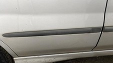 Baguette de porte Nissan ALMERA TINO