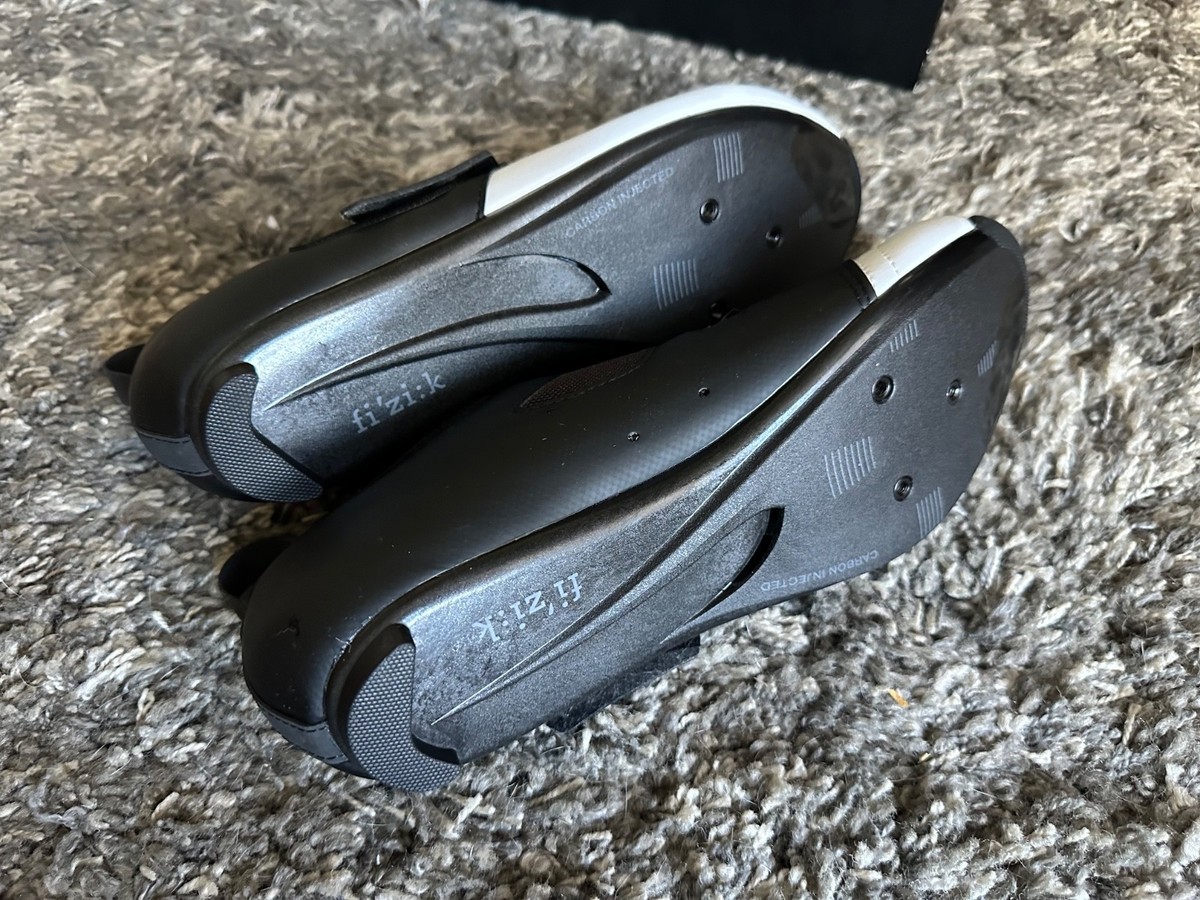 Fizik Transiro R4 Powerstrap Cycling Shoe, Black / White, EU 45.5