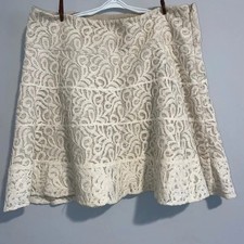 Express Laced Cream Colored Skirt Women’s Size 8