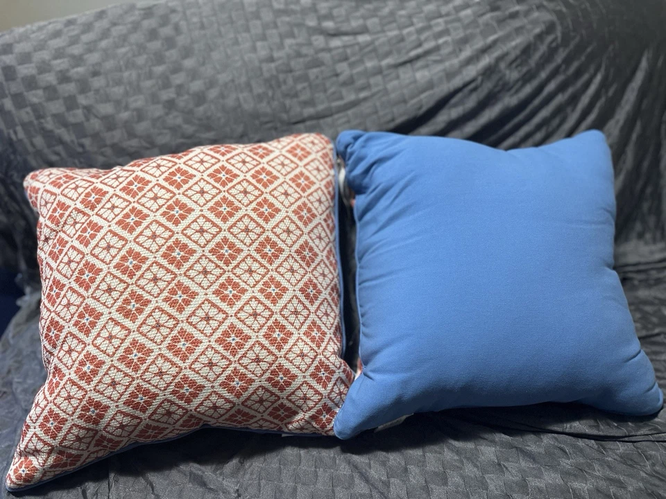 Set of 2 Decorative Throw Pillows with Mandarin Tile Pattern - Image 2 of 4