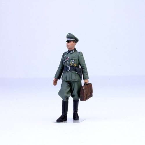 PreSale ProPainted German Officers and Staffs (04 Figures) 1/35 scale, WW2 - Picture 12 of 22