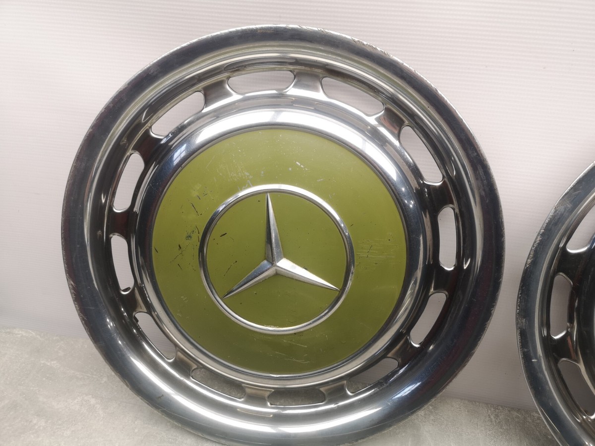 ベンツW123 114 純正ホイールキップ ベンツW123 114 純正ホイールキップ Mercedes-Benz W115 W114 W123