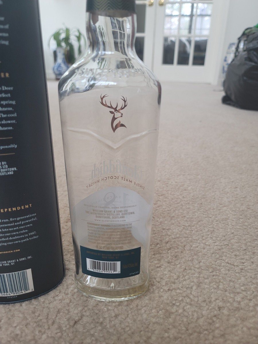GLENFIDDICH 18 Year Single Malt Scotch Whiskey Box & Bottle GLENFIDDICH 18 Year Single Malt Scotch Whiskey Box & Bottle