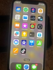 iPhone 11 con TikTok 
