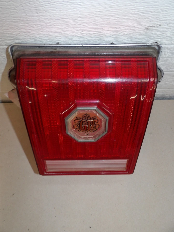 RH PASSENGER SIDE TAILLIGHT LAMP PONTIAC GRAND PRIX 1977 CHROME OEM - Image 2 of 3