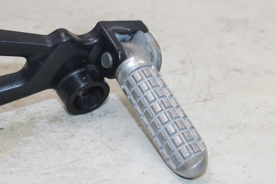 90-99 KAWASAKI NINJA ZX11 ZX-1100-D OEM CLAVIJA TRASERA IZQUIERDA PASAJERO Foto 3 de 4